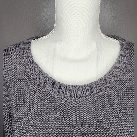 RAZZLE DAZZLE Soft Gray sweater. Size: Small - Picture 5 of 9